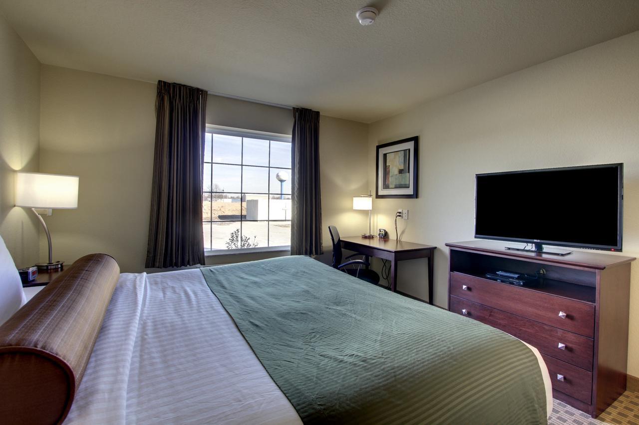 Cobblestone & - Hotel Newton