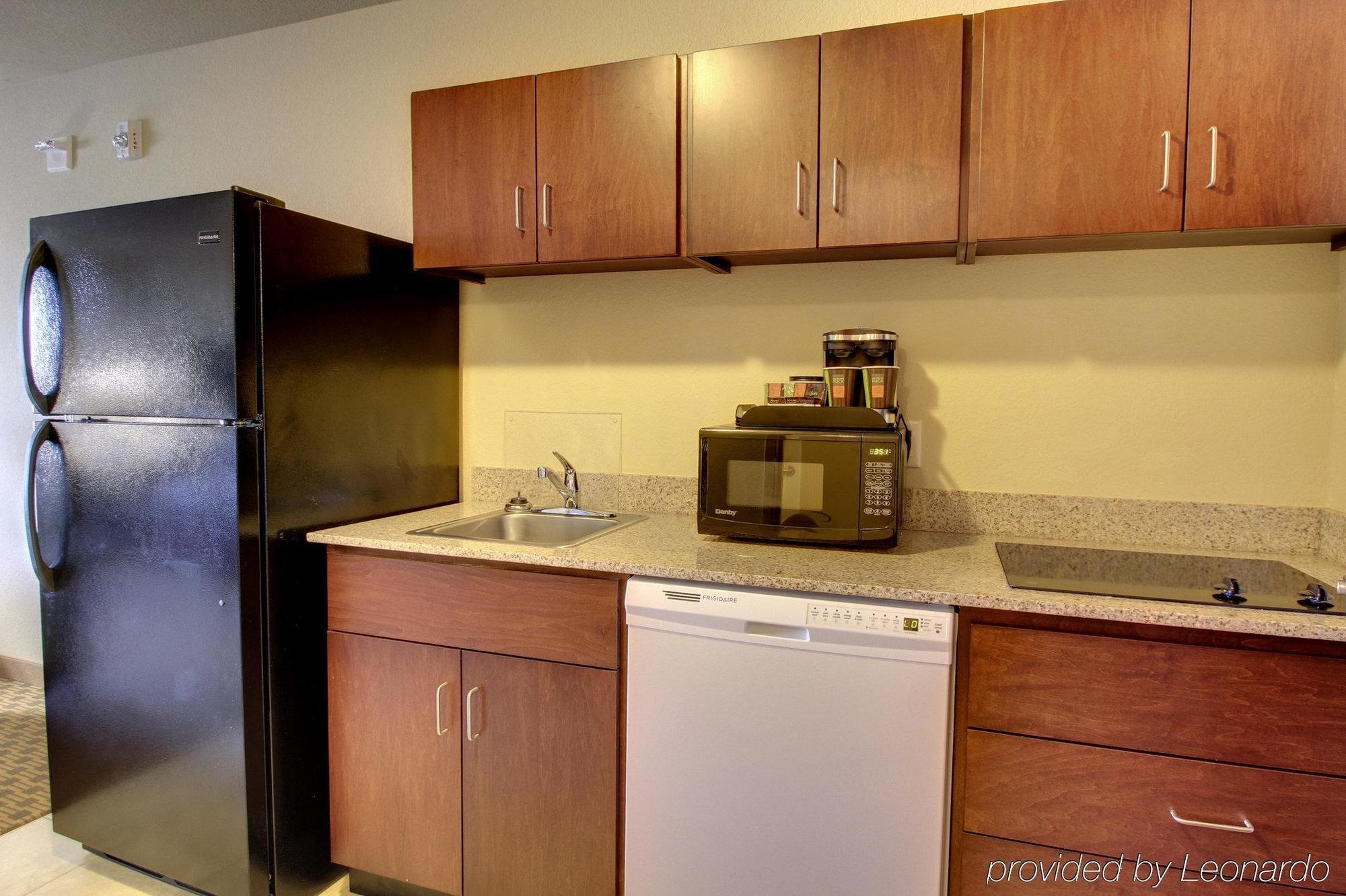Hotel Cobblestone & - Newton