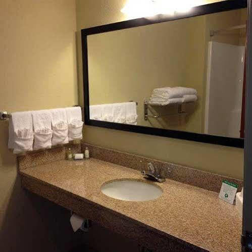 Hotel Cobblestone & - 2*