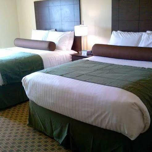 Hotel Cobblestone & -
